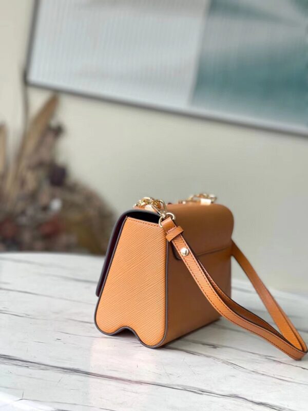 Louis Vuitton Twist MM