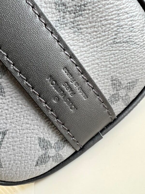 Louis Vuitton Keepall 25