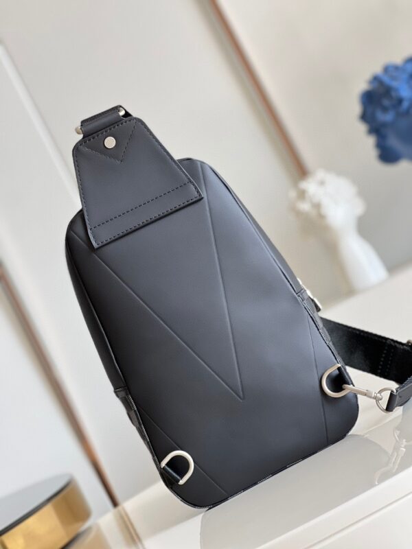 Louis Vuitton Avenue