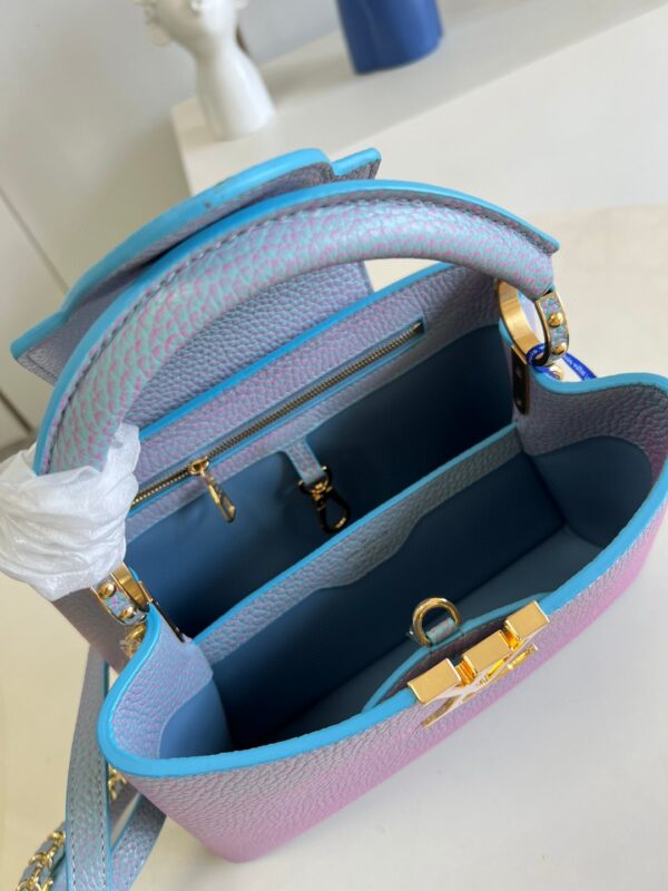 Louis Vuitton Capucines BB