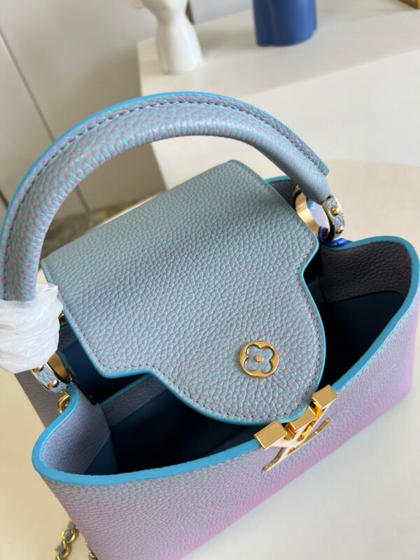 Louis Vuitton Capucines MM