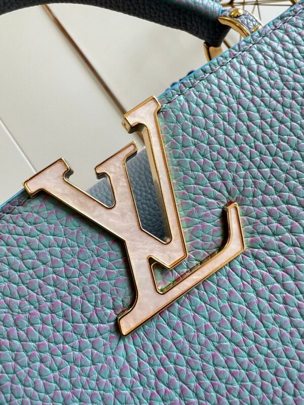 Louis Vuitton Capucines MM