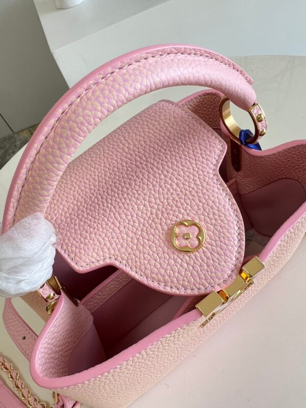 Louis Vuitton Capucines BB