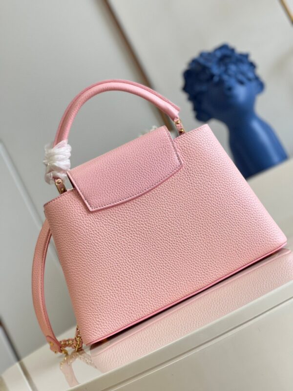 Louis Vuitton Capucines MM