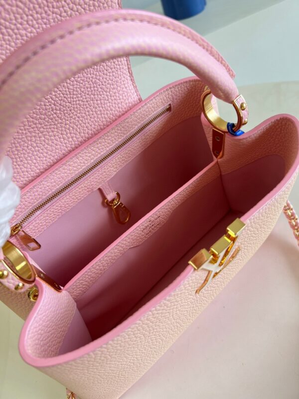 Louis Vuitton Capucines MM