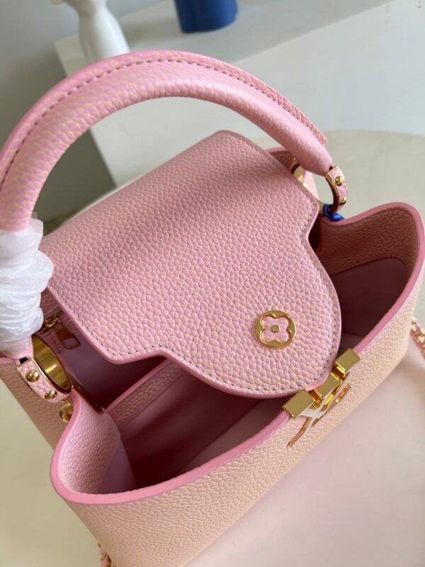 Louis Vuitton Capucines MM