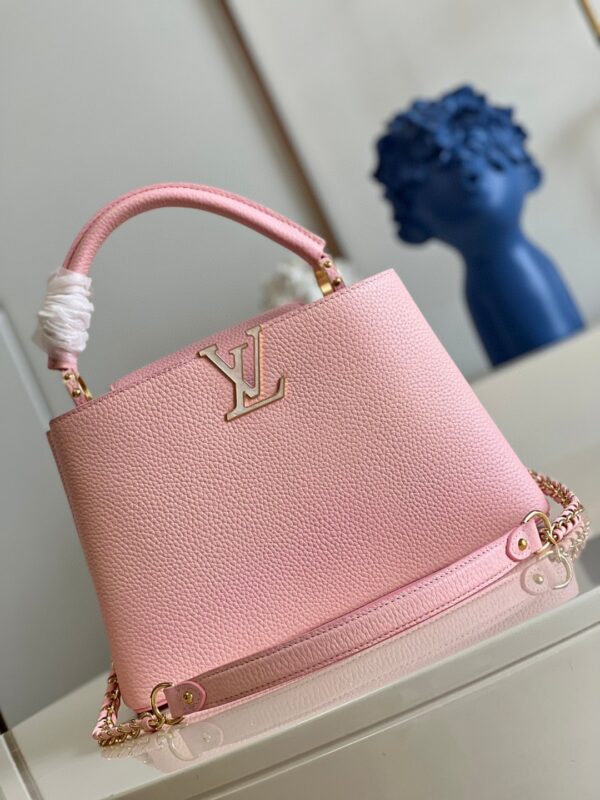 Louis Vuitton Capucines MM