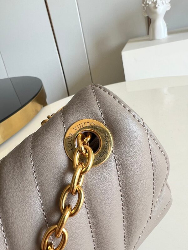 Louis Vuitton New Wave PM