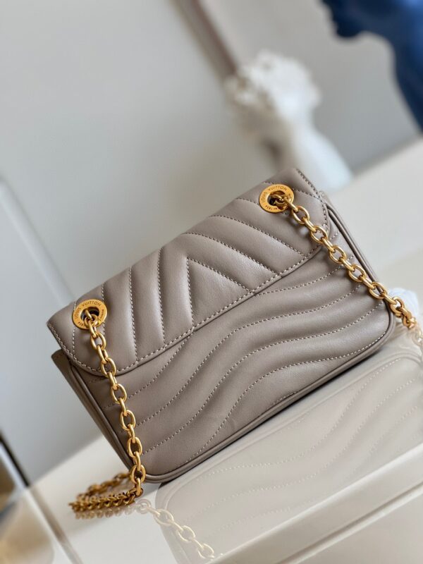 Louis Vuitton New Wave PM