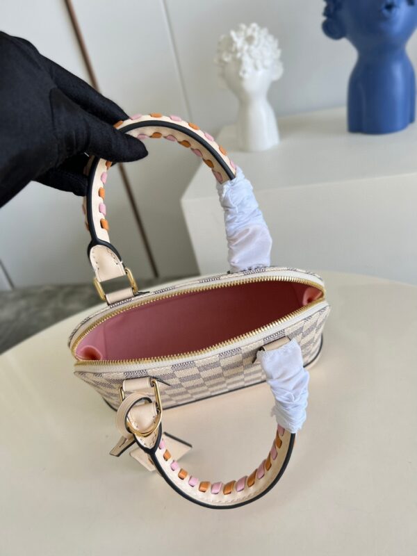 Louis Vuitton  Alma BB