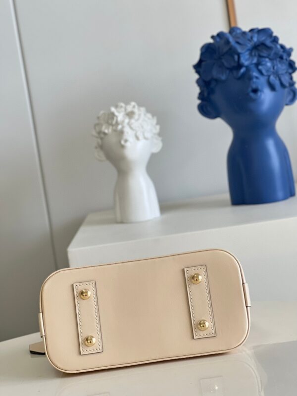 Louis Vuitton  Alma BB