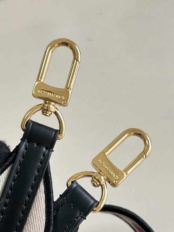 Louis Vuitton  Alma BB