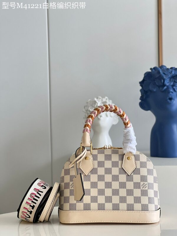 Louis Vuitton  Alma BB