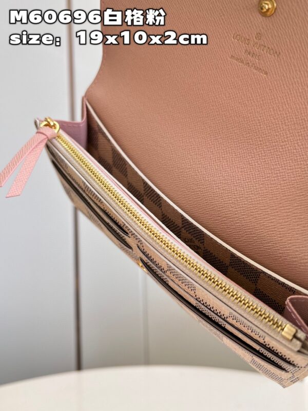 Louis Vuitton Emilie Wallet Purse