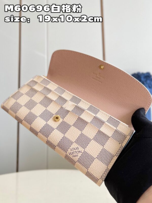 Louis Vuitton Emilie Wallet Purse