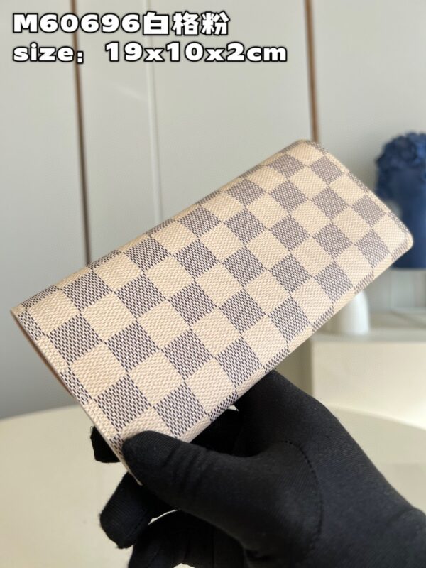 Louis Vuitton Emilie Wallet Purse