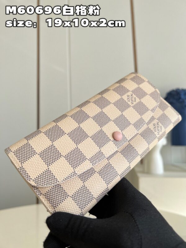 Louis Vuitton Emilie Wallet Purse