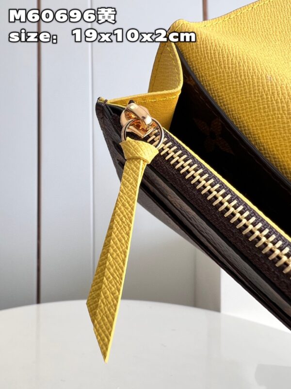 Louis Vuitton Emilie Wallet Purse