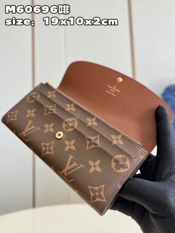 Louis Vuitton Emilie Wallet Purse
