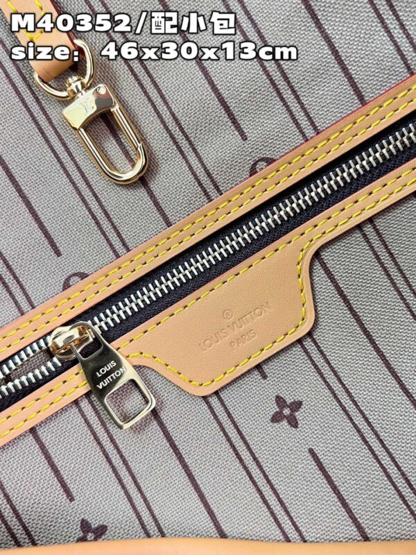 Louis Vuitton Graceful PM Shoulder