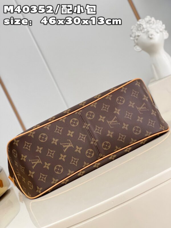 Louis Vuitton Graceful PM Shoulder