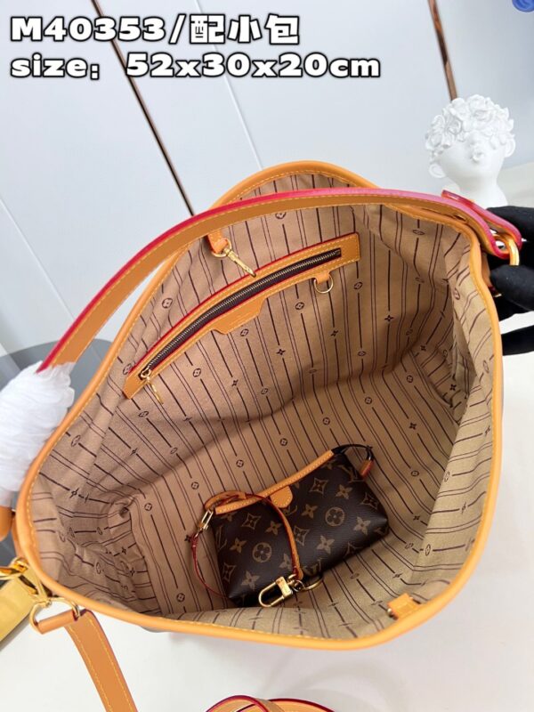 Louis Vuitton Graceful MM Shoulder
