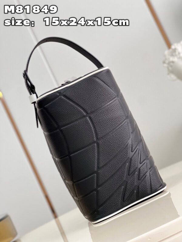 Louis Vuitton Dopp Kit