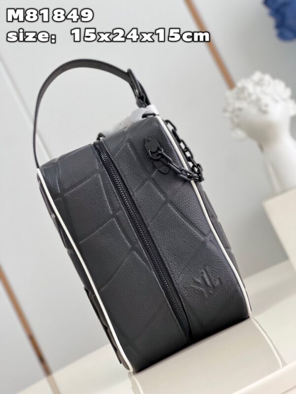 Louis Vuitton Dopp Kit