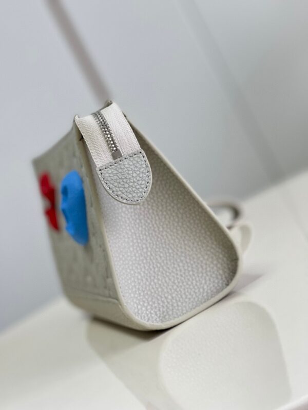Louis Vuitton Pochette Voyage