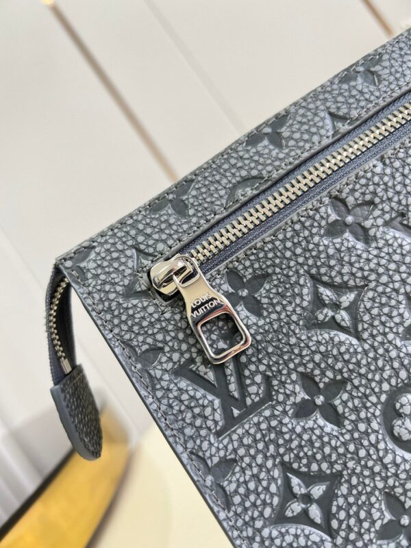 Louis Vuitton Pochette Voyage