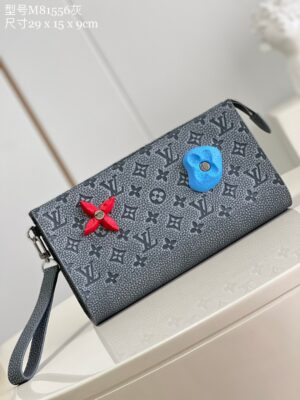 Louis Vuitton Pochette Voyage
