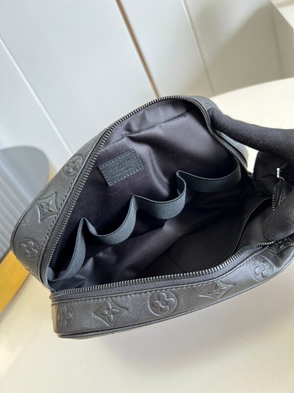 Louis Vuitton Trousse Toilette
