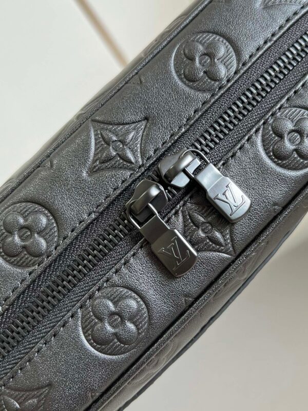 Louis Vuitton Trousse Toilette