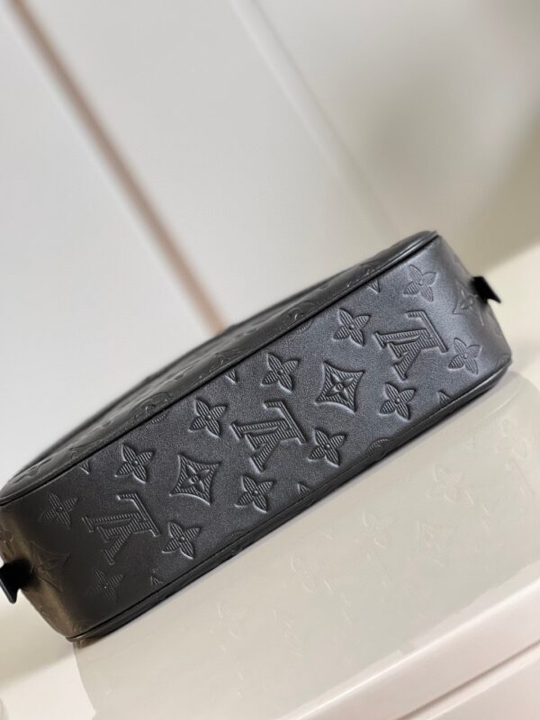 Louis Vuitton Trousse Toilette