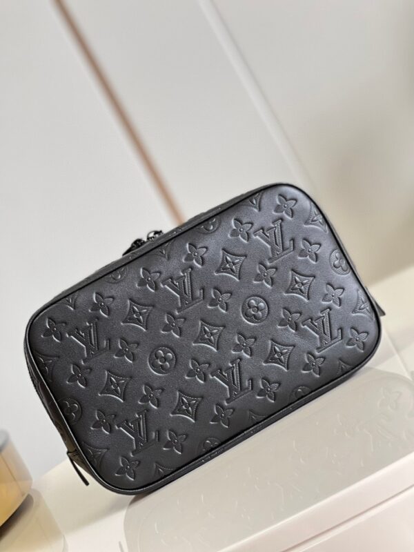 Louis Vuitton Trousse Toilette
