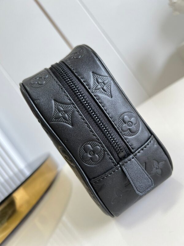Louis Vuitton Trousse Toilette