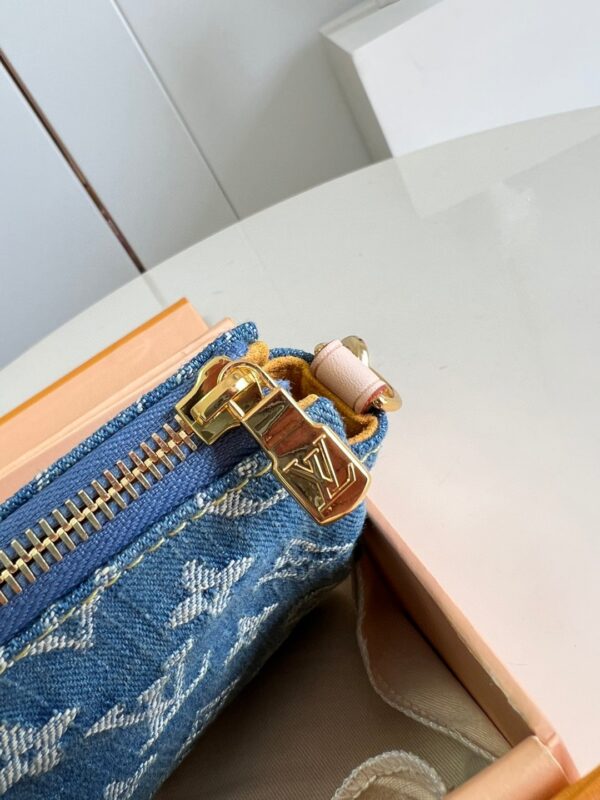 Louis Vuitton Pochette Accessoires