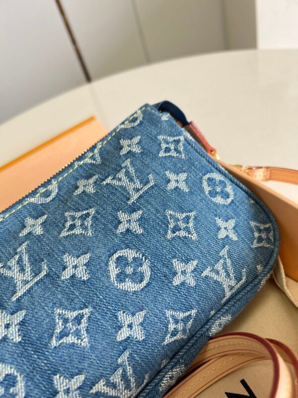 Louis Vuitton Pochette Accessoires