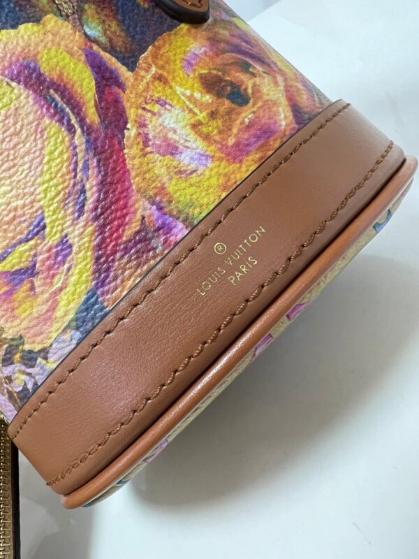 LOUIS VUITTON Nano Bucket