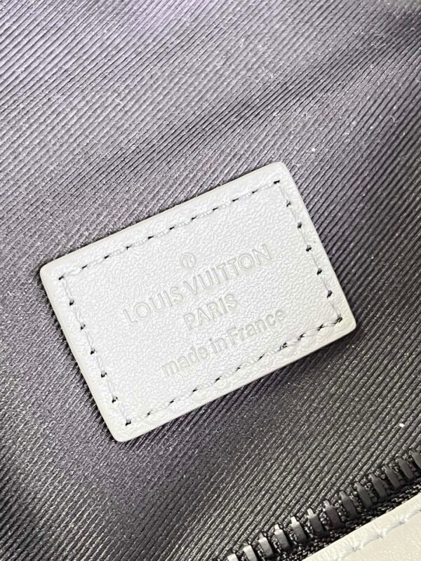 Louis Vuitton Discovery Bum