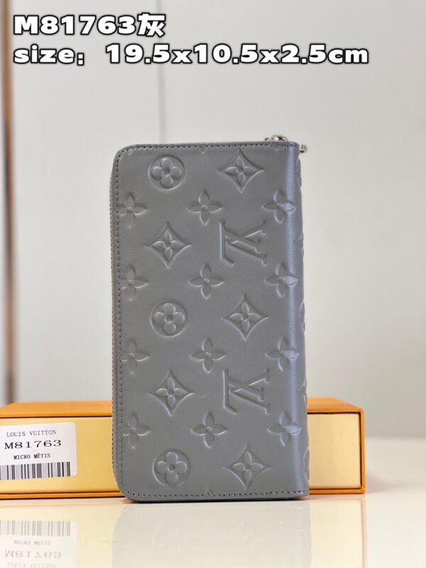 Louis Vuitton Zippy Wallet