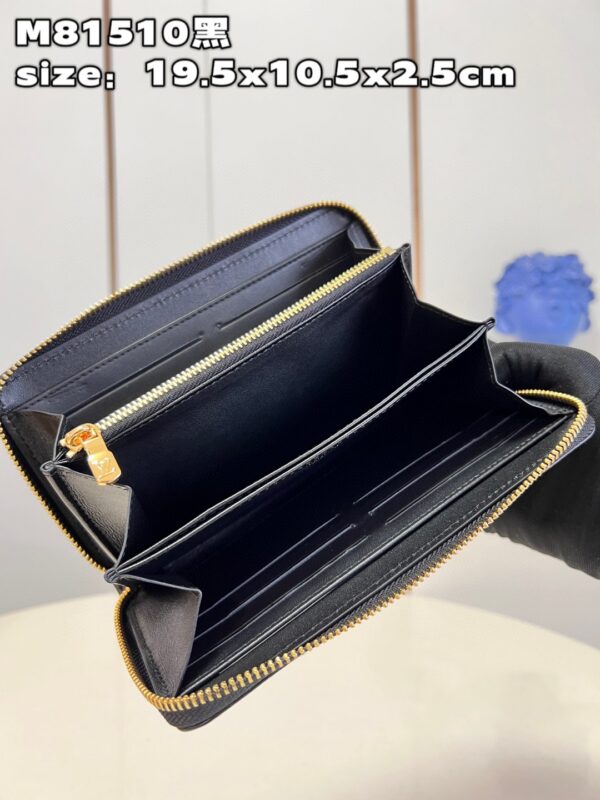 Louis Vuitton Zippy Wallet
