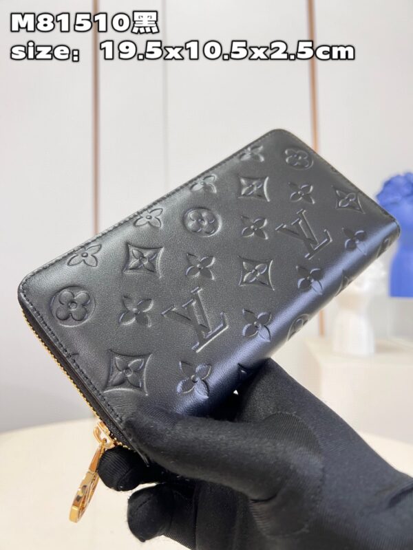 Louis Vuitton Zippy Wallet