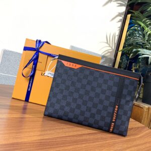 Louis Vuitton Zippy Long Wallet