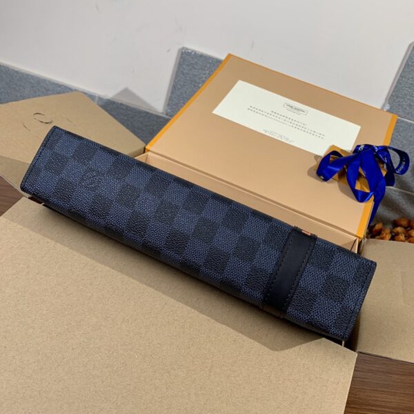 Louis Vuitton Zippy Long Wallet