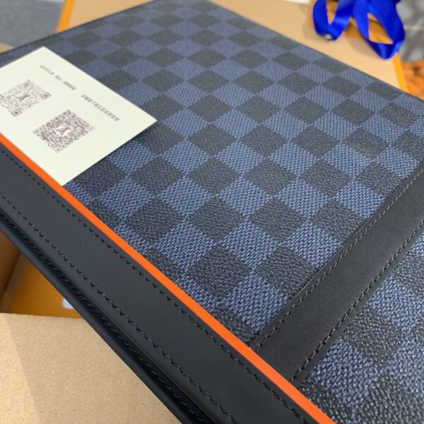 Louis Vuitton Zippy Long Wallet