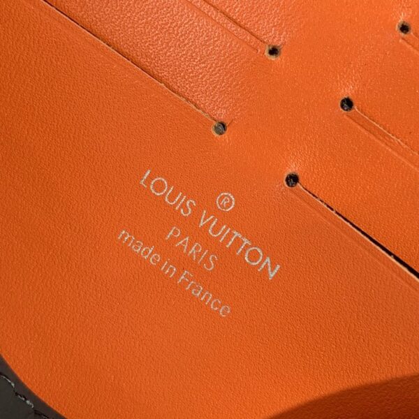Louis Vuitton Zippy Long Wallet