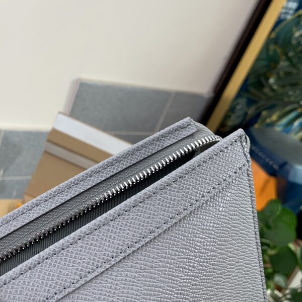Louis Vuitton Monogram Unisex Street Style