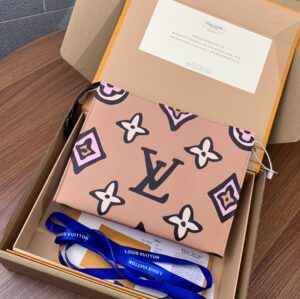 Louis Vuitton Pouches & Cosmetic