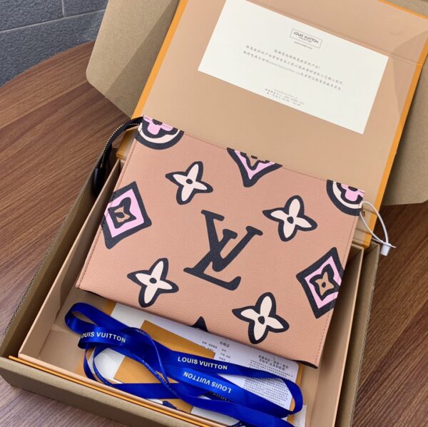 Louis Vuitton Pouches & Cosmetic